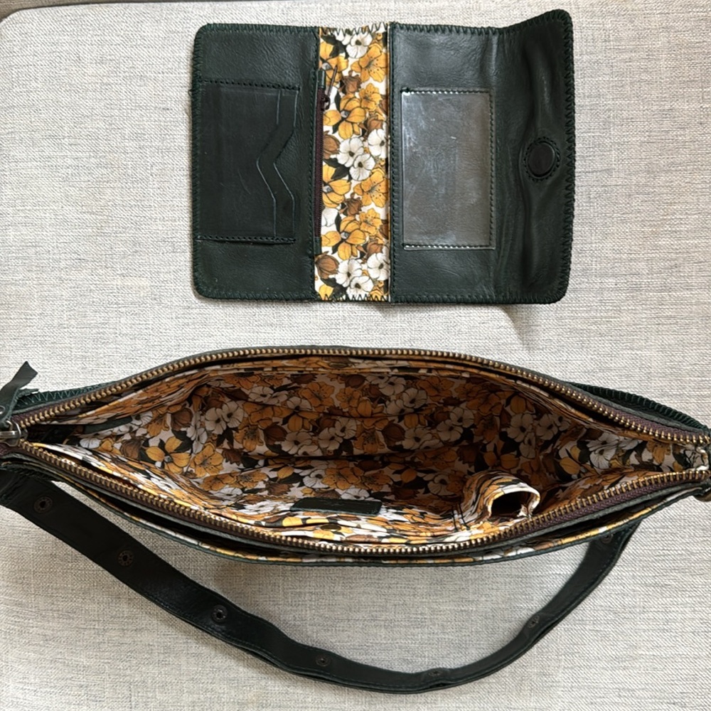 NEW Forest Green Queen Bee and Travel Wallet - Picture 3 of 13